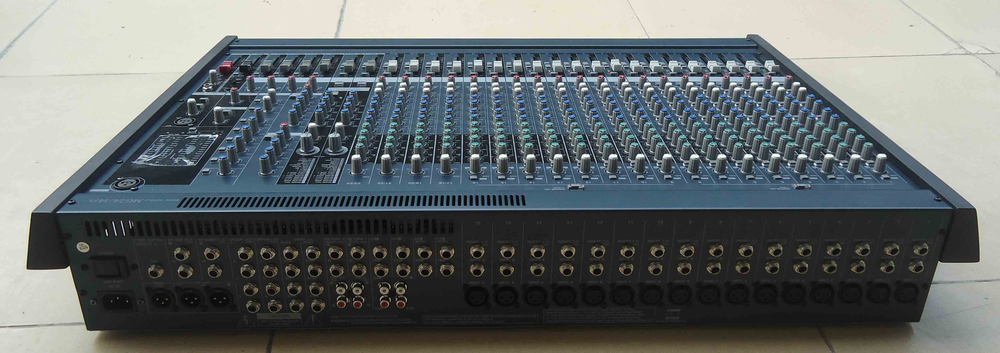 Máy trộn nhạc DJ MG24 / 14FX